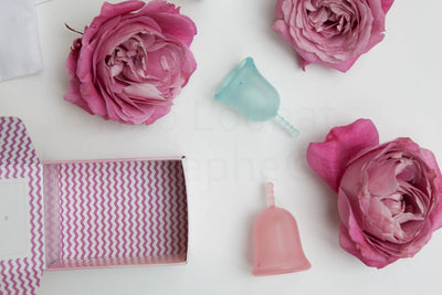 Au secours, la cup menstruelle est pleine. Comment je fais ?