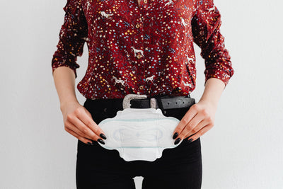 Culottes menstruelles absorbantes vs serviettes hygiéniques : que choisir ?