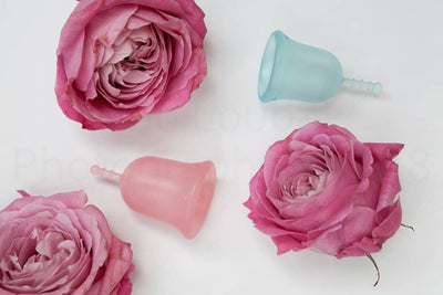 coupe-menstruelle-rose-turquoise