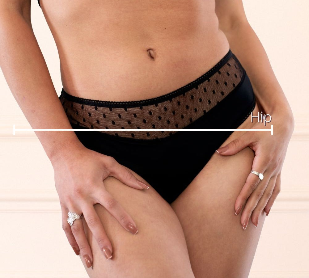 How to measure your hips at the fullest point